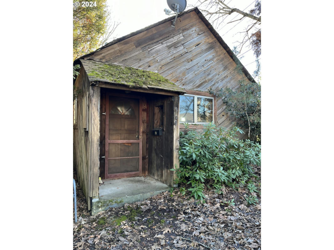 929 WILSON ST, HOOD RIVER, OR 97031, photo 1 of 15