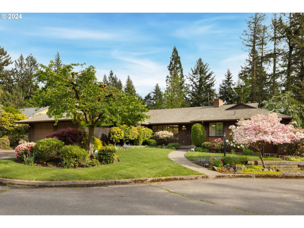 3826 SW LYLE CT, PORTLAND, OR 97221, photo 1 of 48
