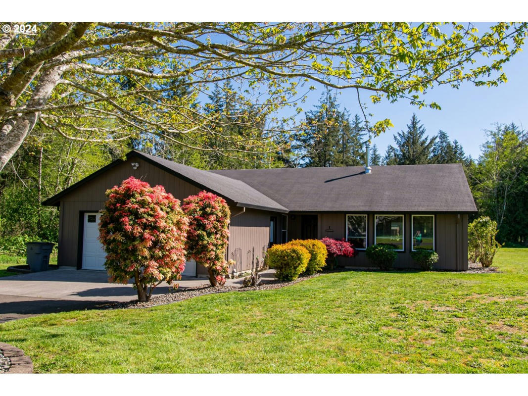42020 FOREST COURT LN, ASTORIA, OR 97103, photo 1 of 23
