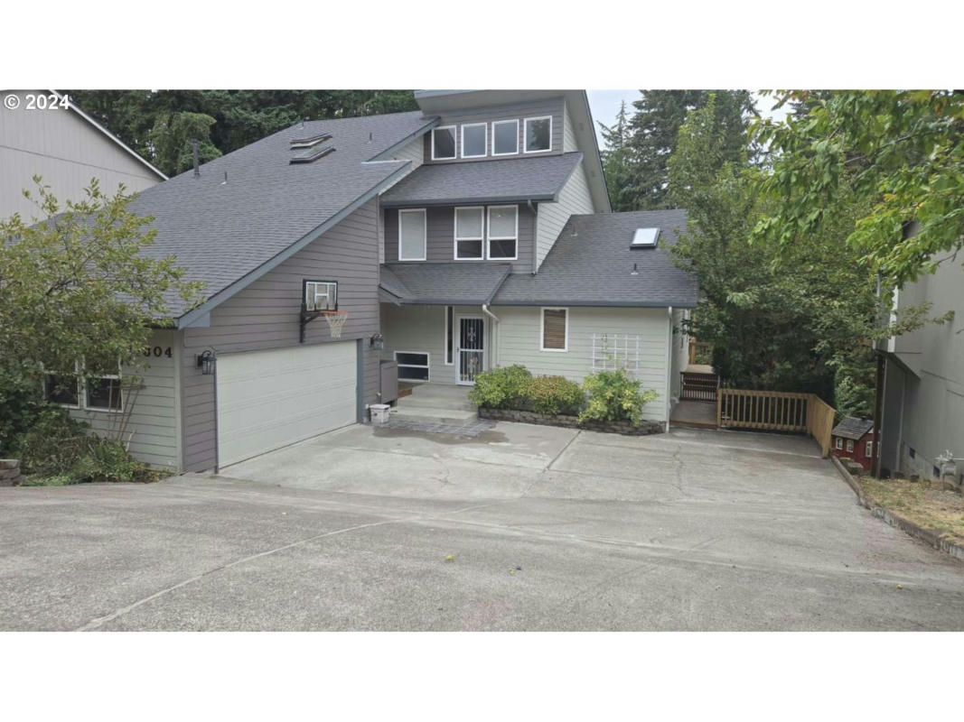 11304 NW 9TH AVE, VANCOUVER, WA 98685, photo 1 of 18