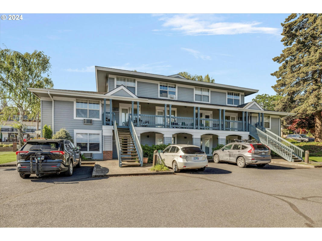 714 CASCADE AVE UNIT 8, HOOD RIVER, OR 97031, photo 1 of 17
