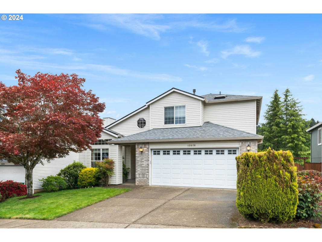 13526 SW UPLANDS DR, TIGARD, OR 97223, photo 1 of 34