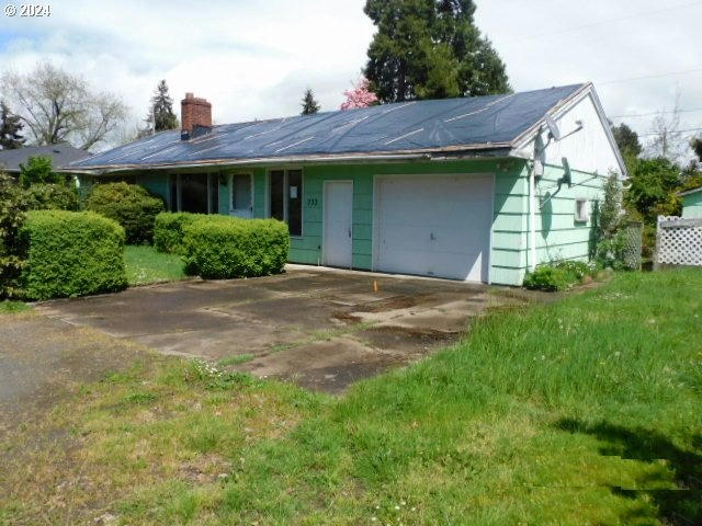 733 LEIGH ST, EUGENE, OR 97401, photo 1 of 22