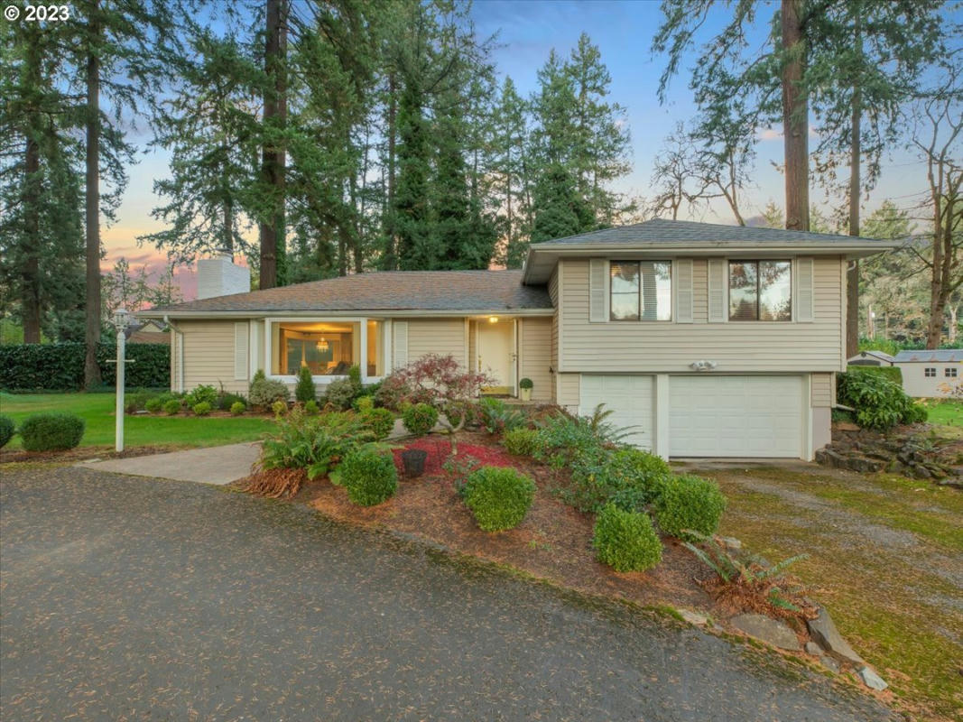 807 SE RIVER FOREST CT, MILWAUKIE, OR 97267, photo 1 of 48