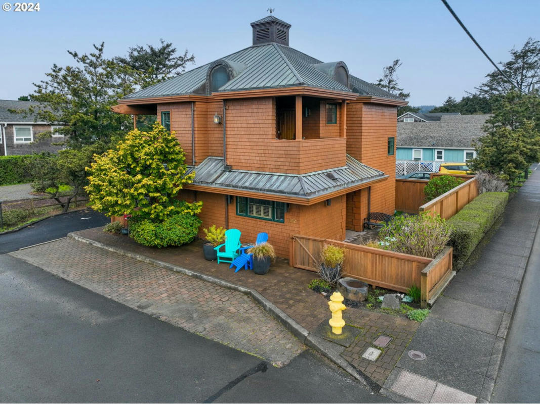 122 W MONROE ST, CANNON BEACH, OR 97110, photo 1 of 48