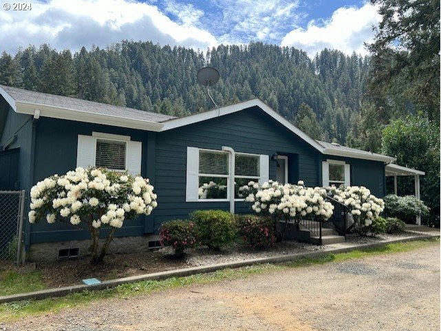 13464 HIGHWAY 36, SWISSHOME, OR 97480, photo 1 of 21
