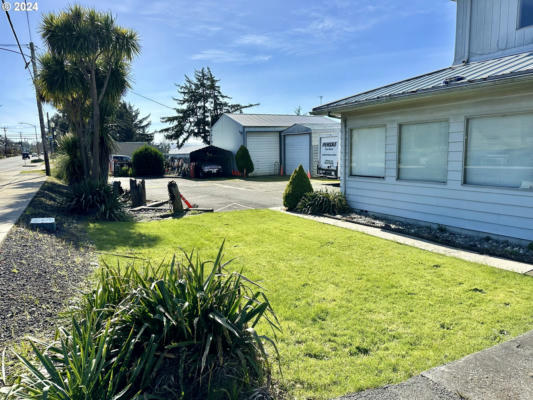 228 S EMPIRE BLVD, COOS BAY, OR 97420, photo 2 of 5