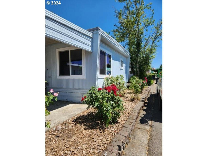 612 N CASCADE DR UNIT 19, WOODBURN, OR 97071, photo 1 of 11