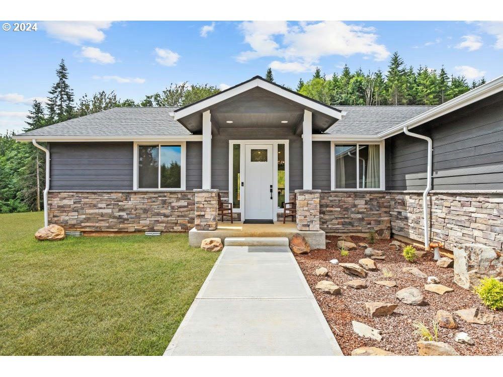 277 OLEQUA HEIGHTS RD, CASTLE ROCK, WA 98611, photo 1 of 34