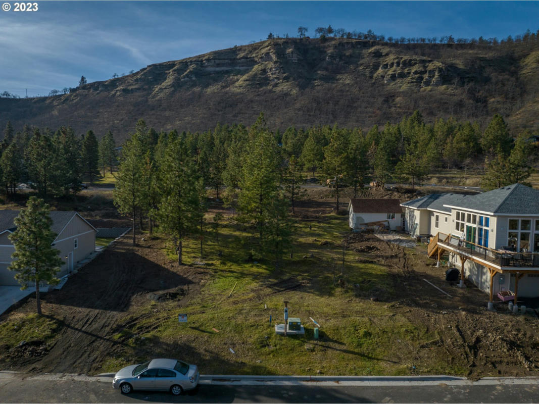 2428 W 14TH ST, THE DALLES, OR 97058, photo 1 of 5