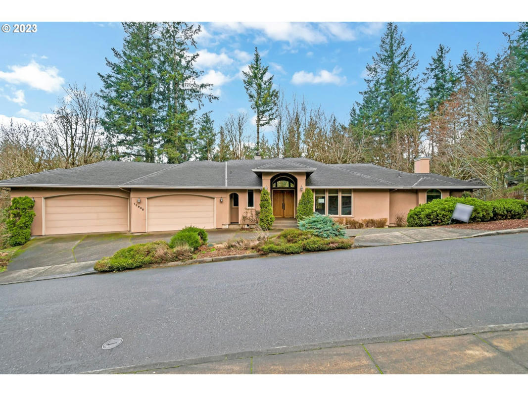 13935 NW GLENDOVEER DR, PORTLAND, OR 97231, photo 1 of 29