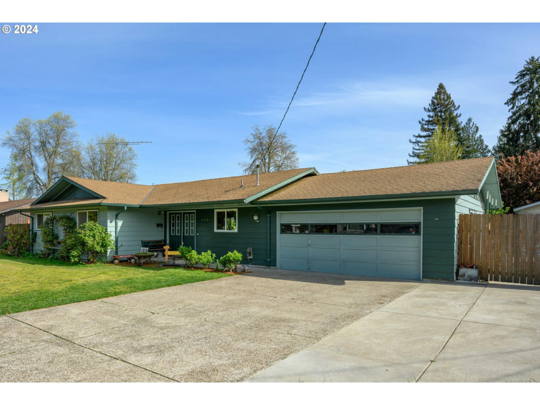 446 NW 19TH ST, MCMINNVILLE, OR 97128, photo 1 of 35
