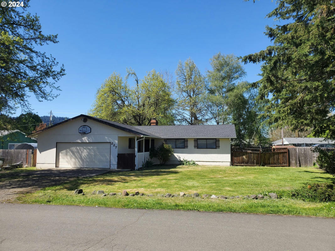 227 EDDY ST, SUTHERLIN, OR 97479, photo 1 of 46