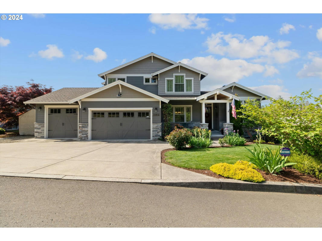 10950 SE VISTA VIEW LN, HAPPY VALLEY, OR 97086, photo 1 of 47