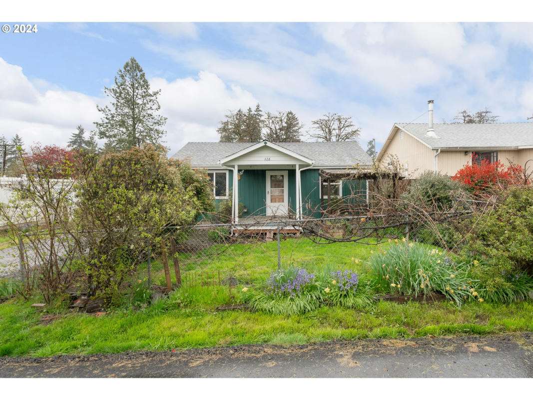428 CHARLES ST, YONCALLA, OR 97499, photo 1 of 38