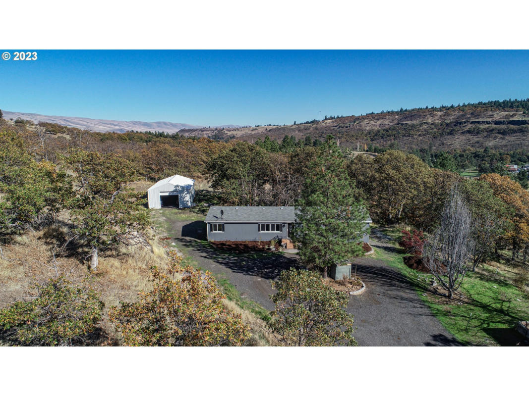 5953 CHENOWETH RD, THE DALLES, OR 97058, photo 1 of 31