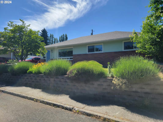 330 W 21ST ST, THE DALLES, OR 97058 - Image 1