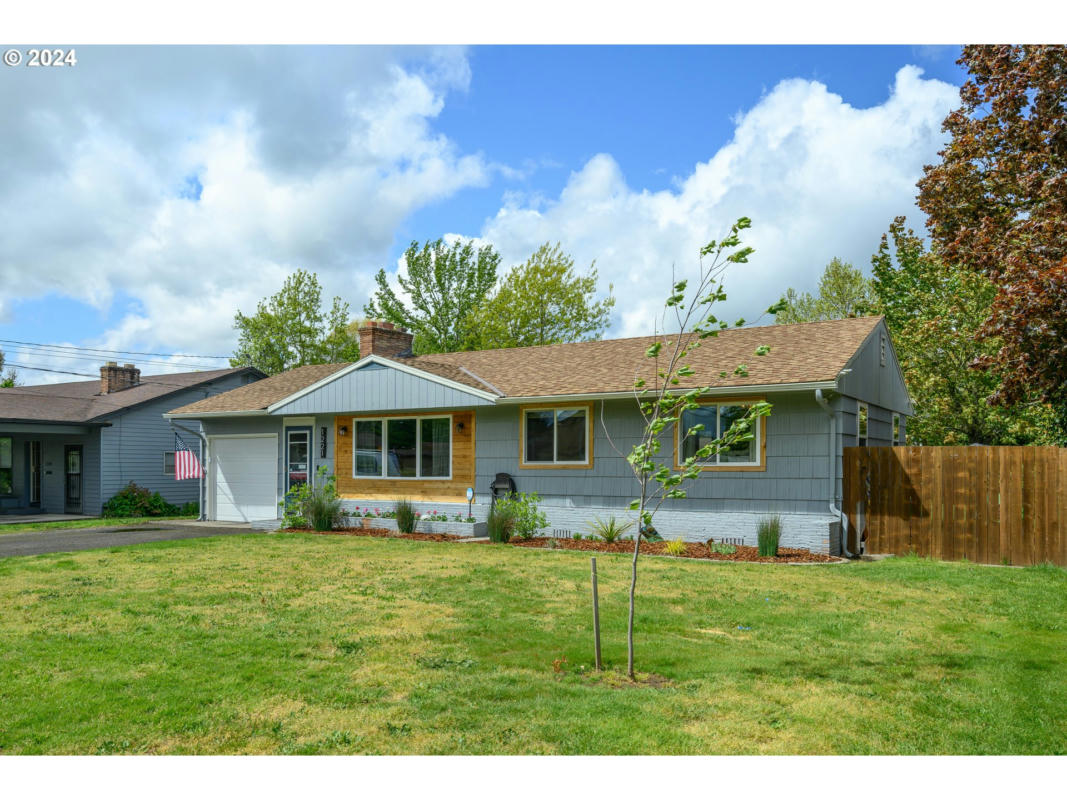 1221 NE 27TH ST, MCMINNVILLE, OR 97128, photo 1 of 35