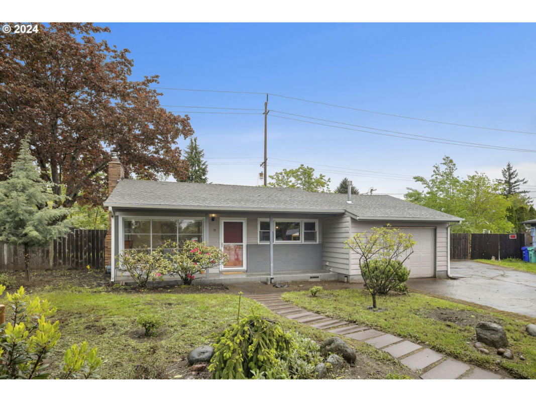19 SE 93RD AVE, PORTLAND, OR 97216, photo 1 of 25