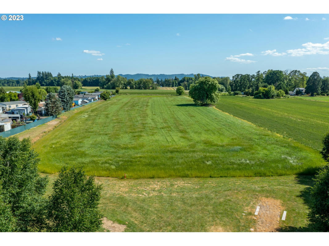 SE STRATUS AVE, MCMINNVILLE, OR 97128, photo 1 of 16