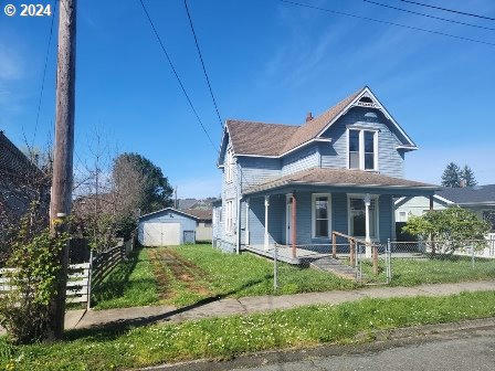 620 C ST, MYRTLE POINT, OR 97458, photo 1 of 44