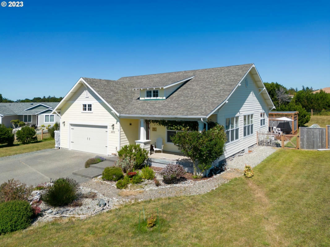 3870 GRANT PL, BANDON, OR 97411, photo 1 of 48