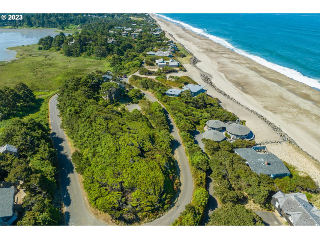 23 SPOUTING WHALE LN, GLENEDEN BEACH, OR 97388, photo 1 of 21