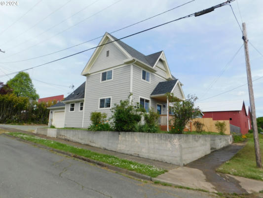 205 MAPLE ST, MYRTLE POINT, OR 97458 - Image 1