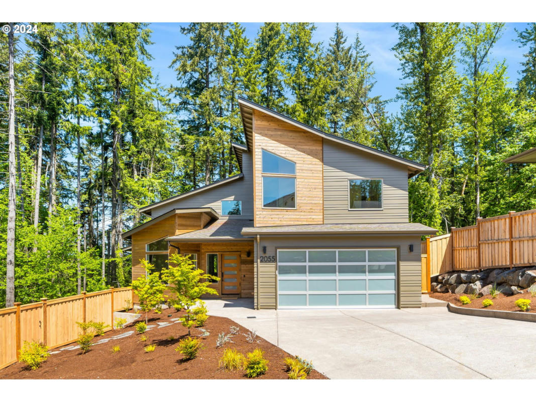 2055 GOLFVIEW CT, EUGENE, OR 97403, photo 1 of 44