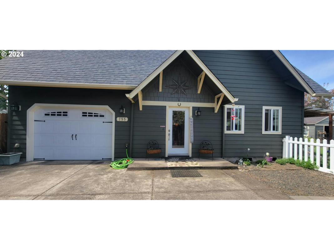 755 S 2ND ST, COTTAGE GROVE, OR 97424, photo 1 of 37