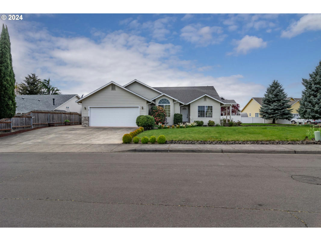 341 CANDIS CT, SUTHERLIN, OR 97479, photo 1 of 48