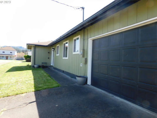 900 DOBOROUT ST, MYRTLE POINT, OR 97458 - Image 1
