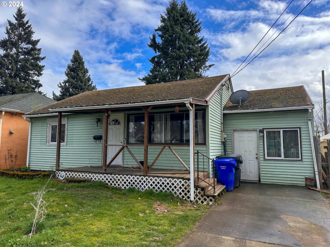 175 W GLOUCESTER ST, GLADSTONE, OR 97027, photo 1 of 15