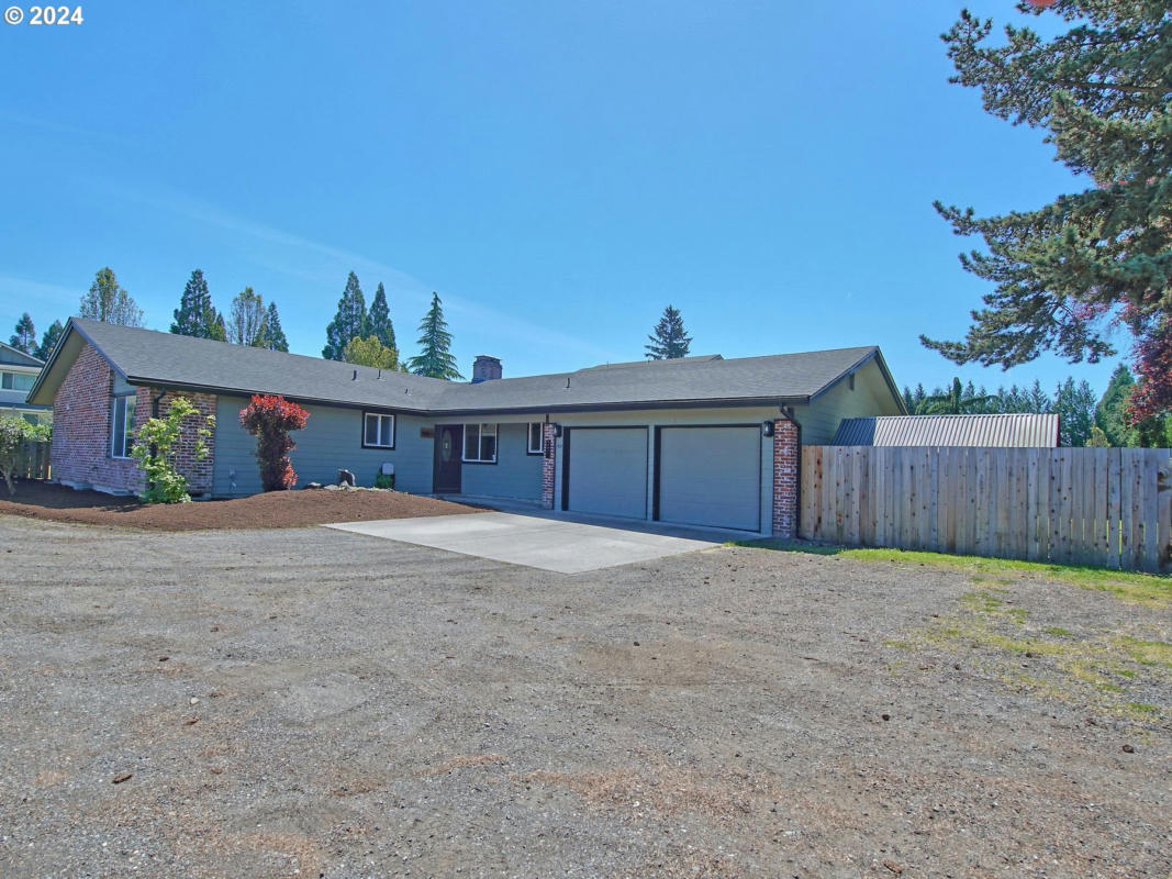 2418 NW 4TH AVE, BATTLE GROUND, WA 98604, photo 1 of 31