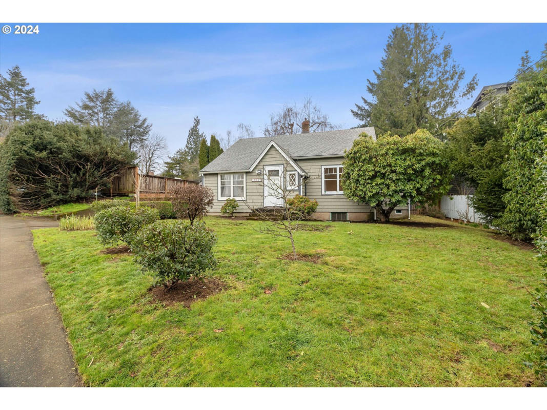 10425 SW CAPITOL HWY, PORTLAND, OR 97219, photo 1 of 38