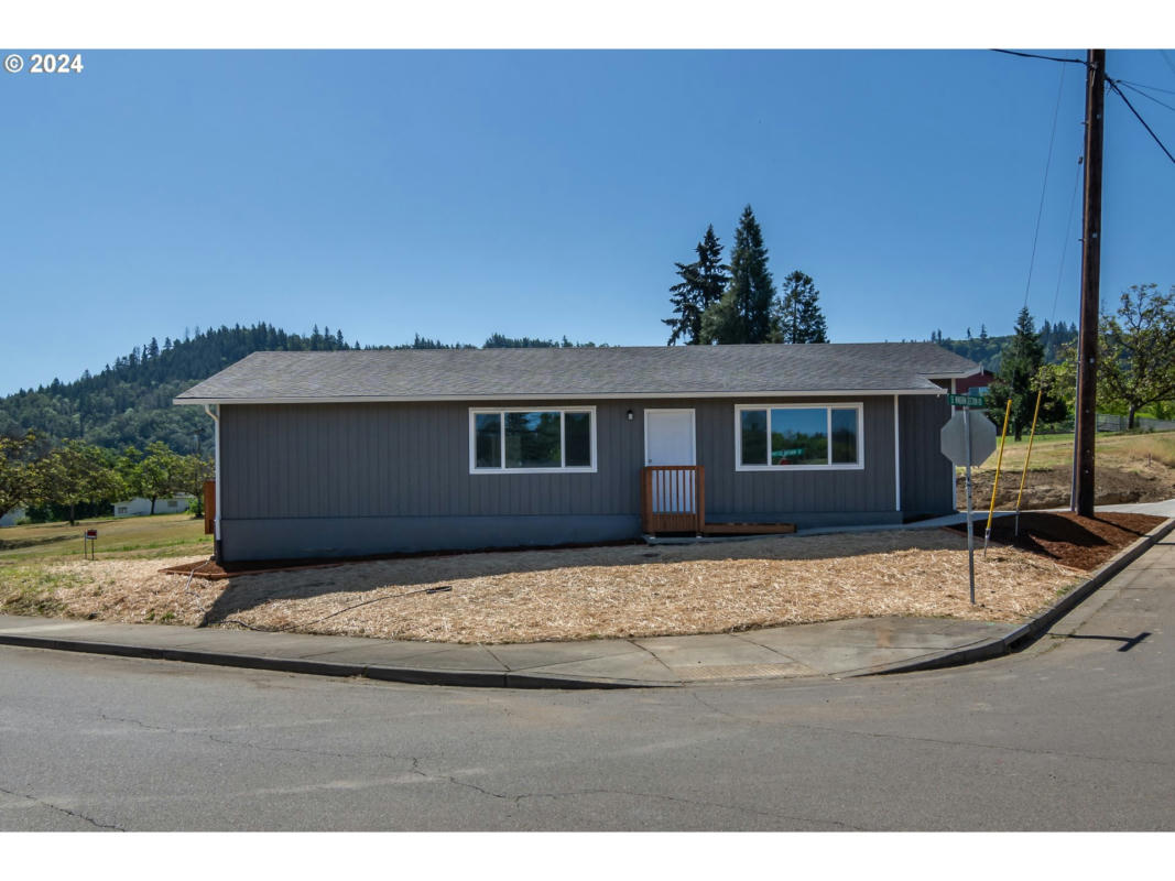 1420 WINSTON SECTION RD, WINSTON, OR 97496, photo 1 of 16