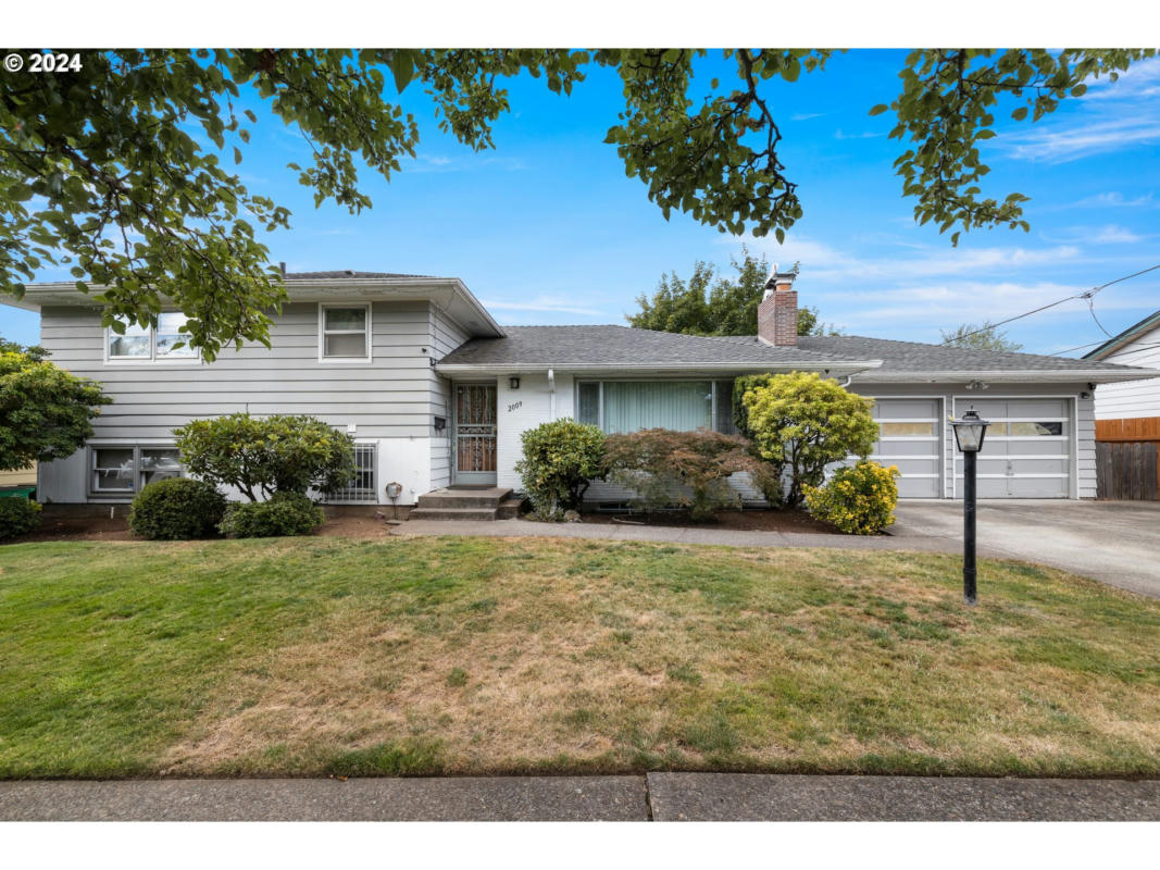 2009 SE 102ND AVE, PORTLAND, OR 97216, photo 1 of 17