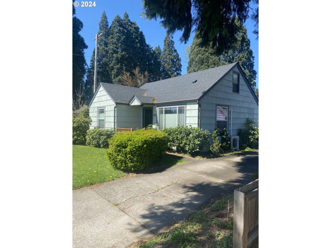 395 IRVING RD, EUGENE, OR 97404, photo 1 of 37