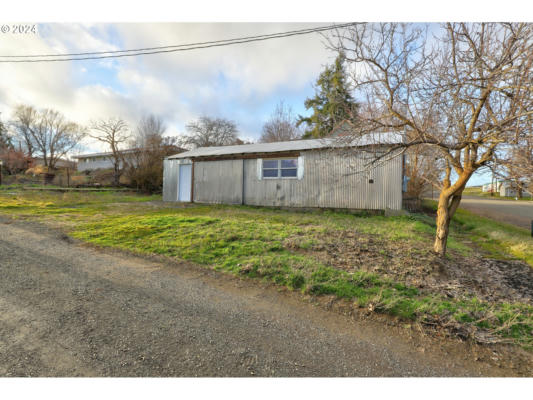 301 2ND ST, MORO, OR 97039 - Image 1