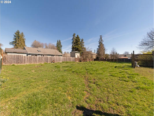 653 1ST AVE, VERNONIA, OR 97064, photo 4 of 7