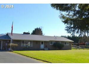 2821 S RIVER RD, GRANTS PASS, OR 97527, photo 1 of 35